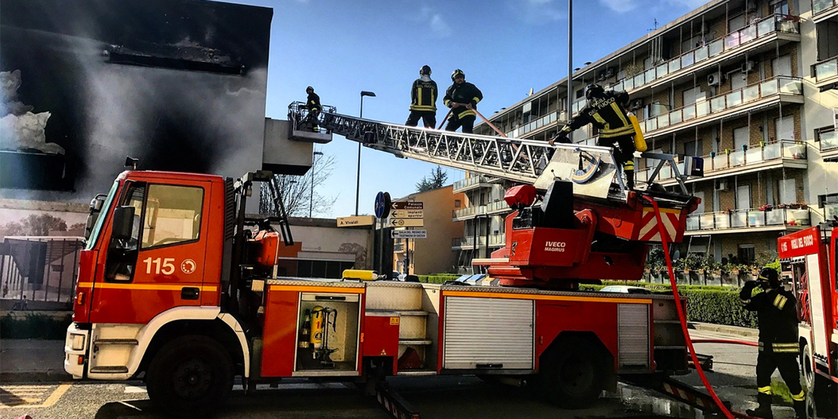 Inferno alla Tuscia: la Facoltà di Agraria in fiamme